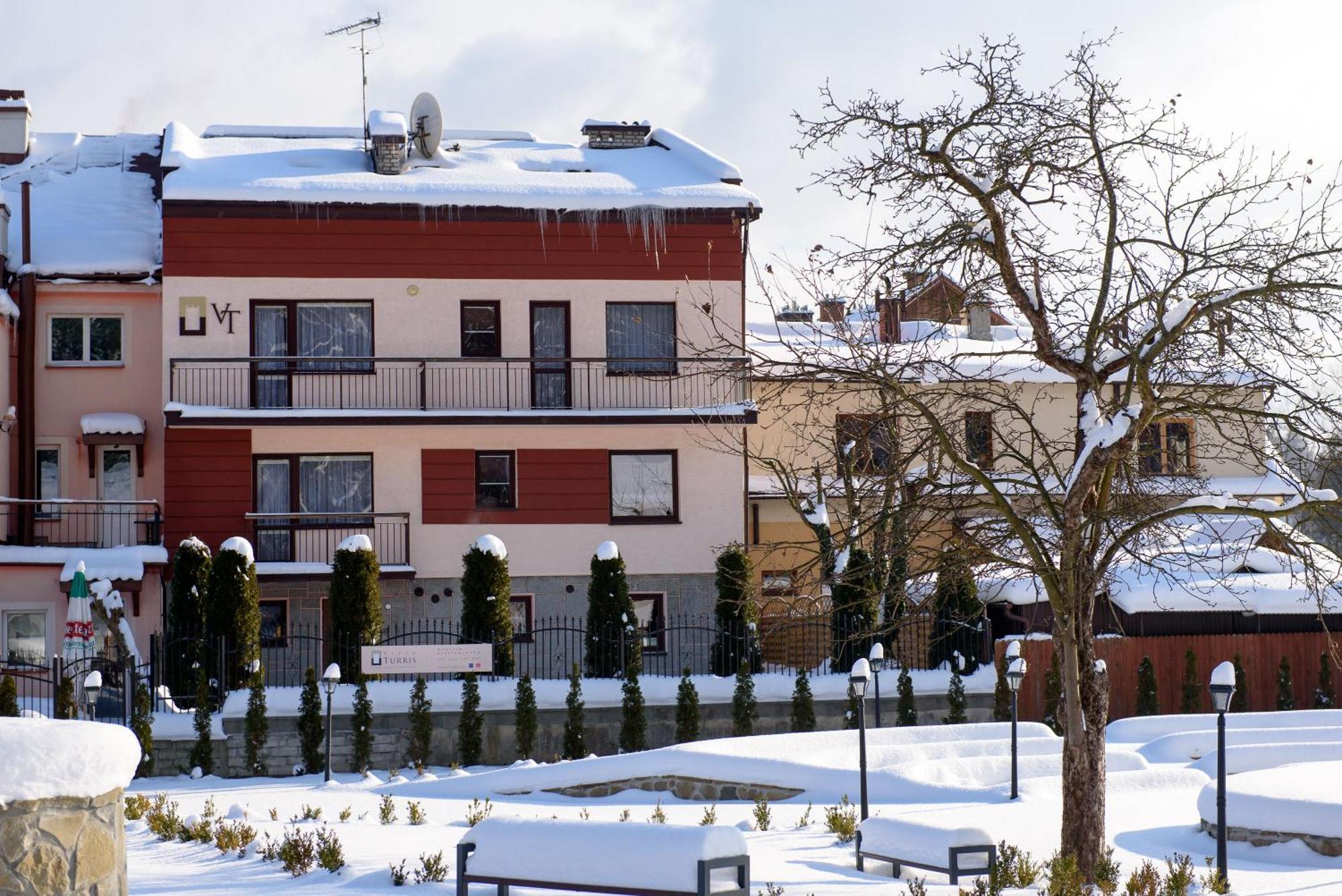 Villa Turris Apartamenty Przy Muszynskim Zamku Muszyna Dış mekan fotoğraf
